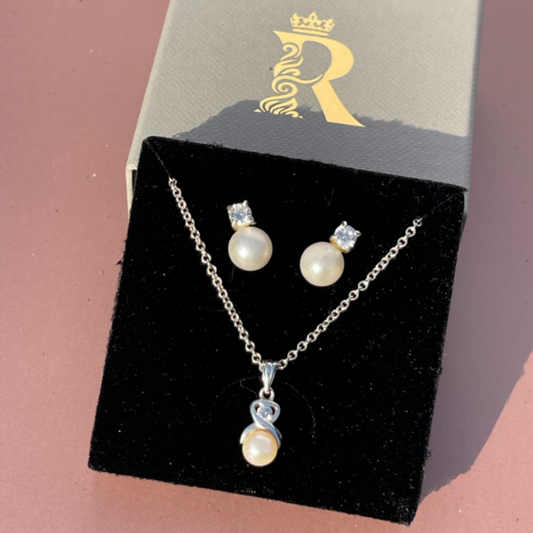 Rae's Pearl Jewellery Set w/ White CZ